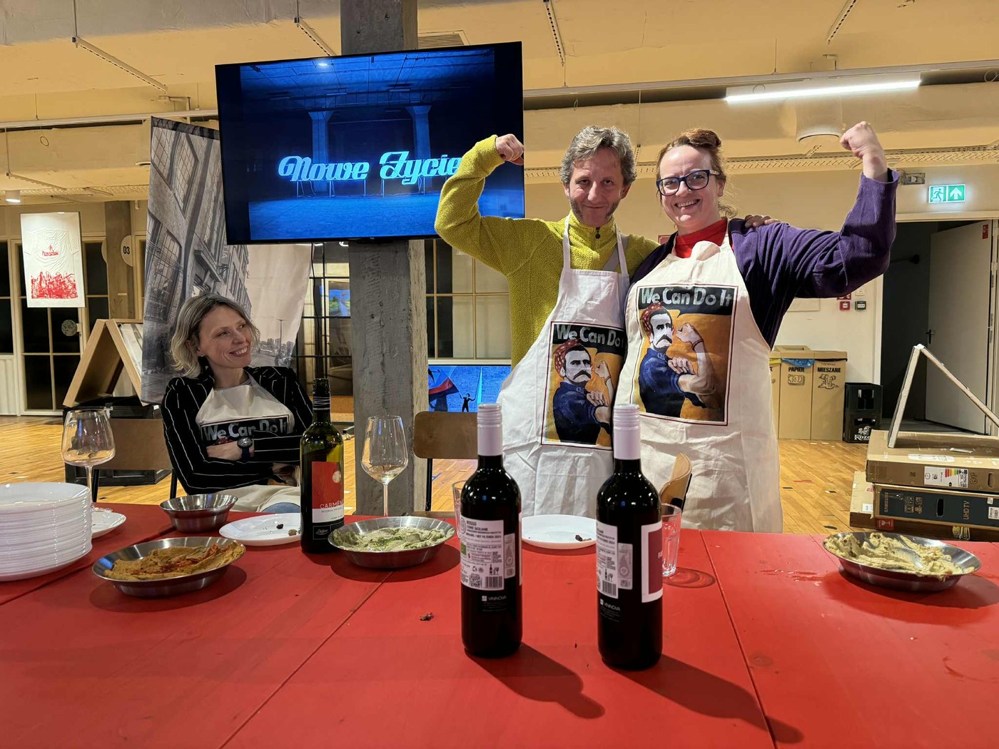 performance w tle Joanna Maltańska i Monika Pudlis dołączył Tomasz Roter