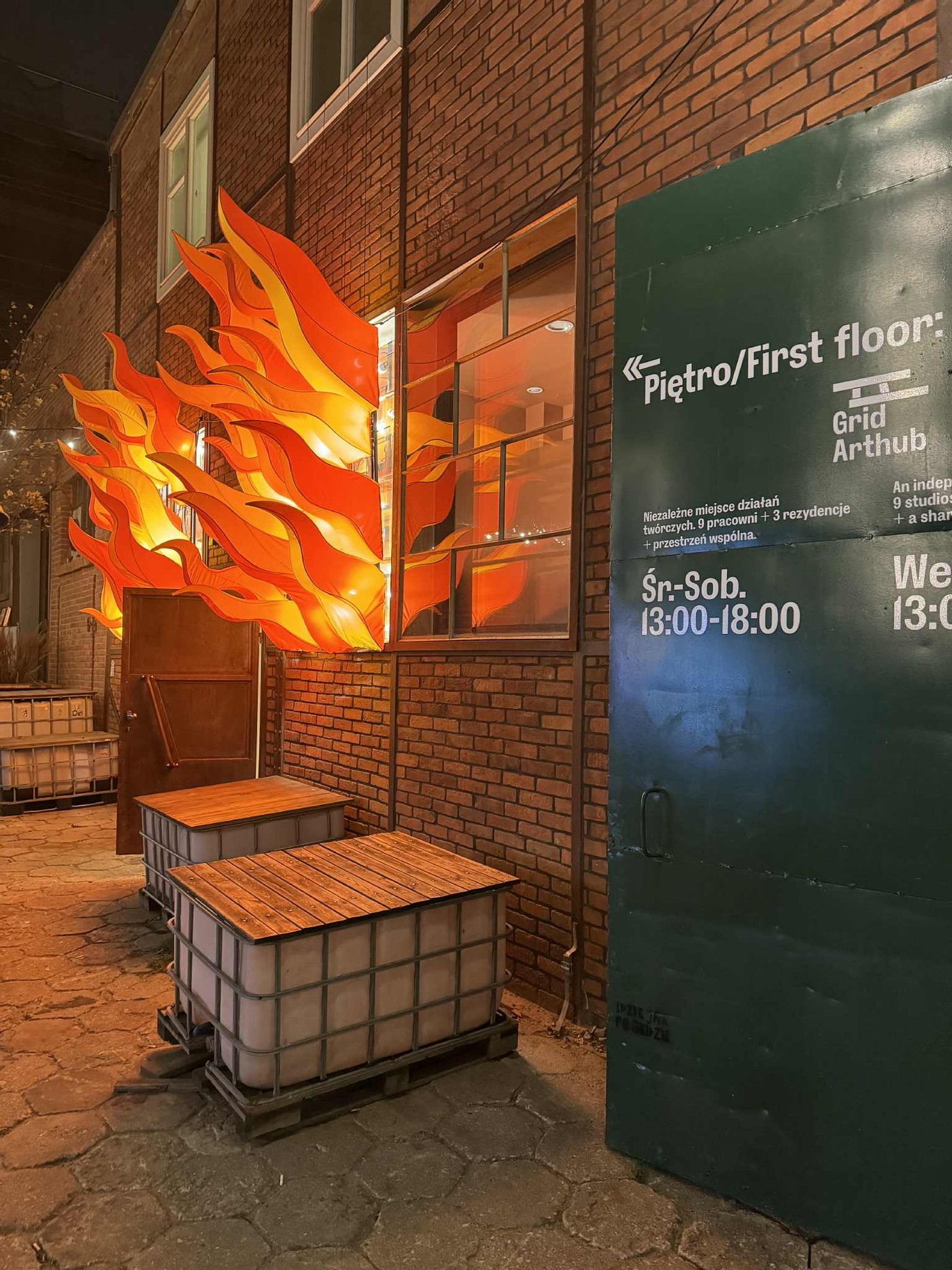 Jarek Koziara - Przemiana -  site specific